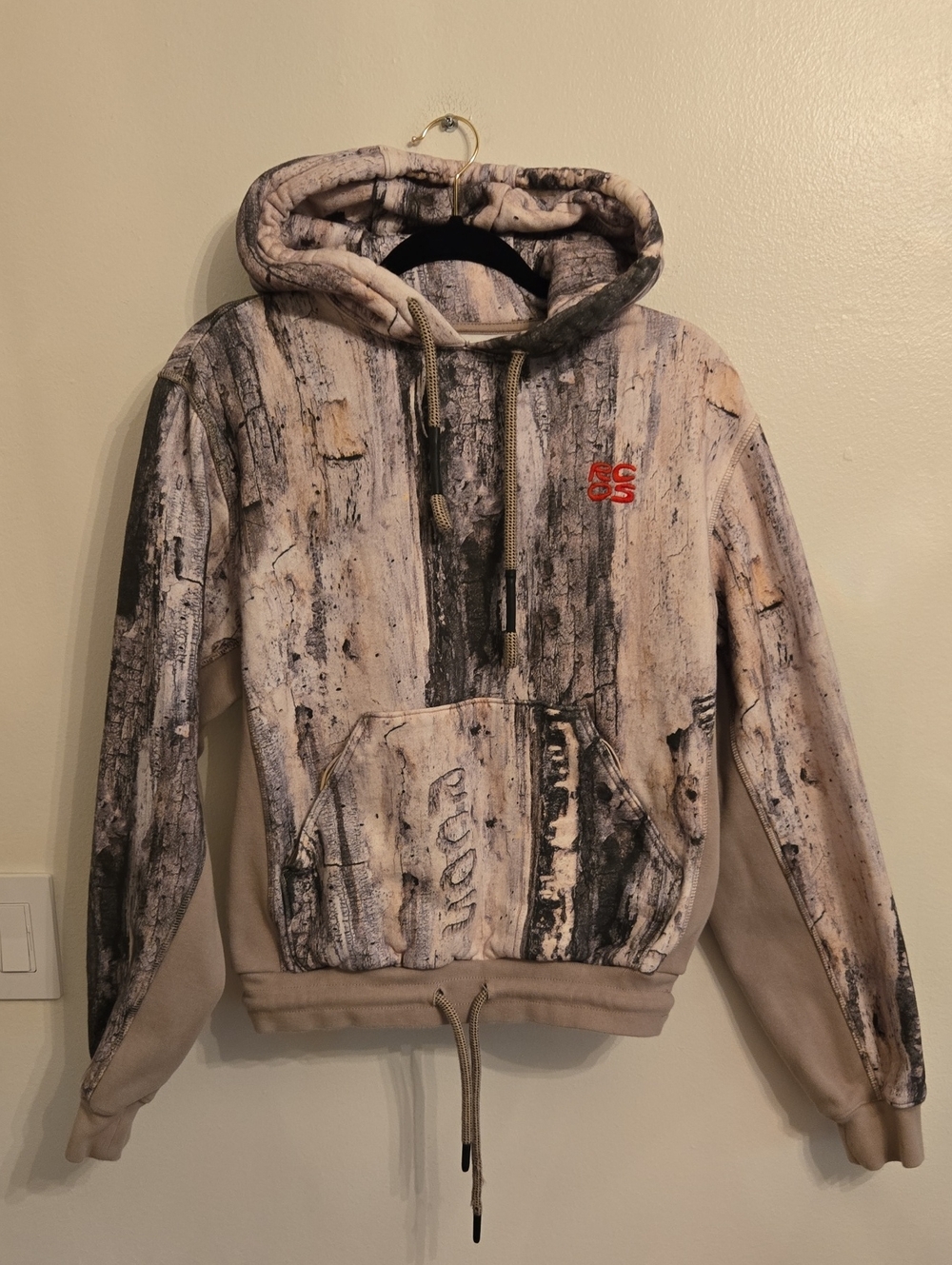 RC Outdoor Supply Stack Logo Embroidered Hoodie Mens XS